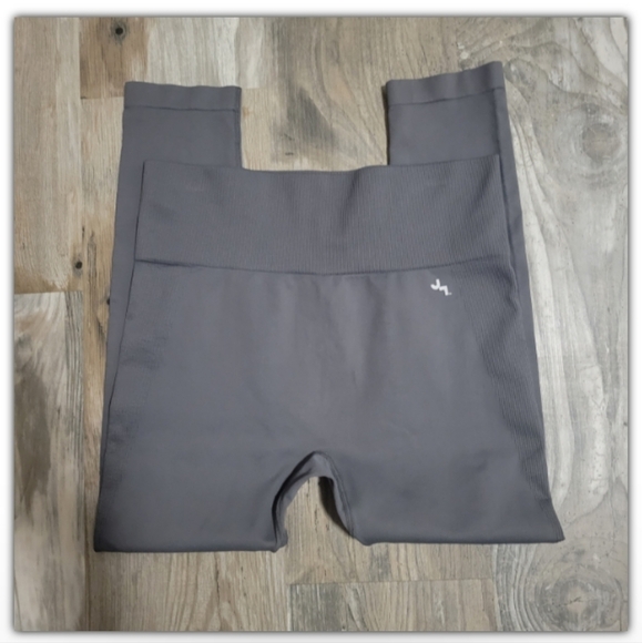 JoyLab from target leggings capri length see description - Picture 2 of 5